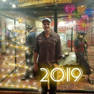 Meet your Posher, Carlos